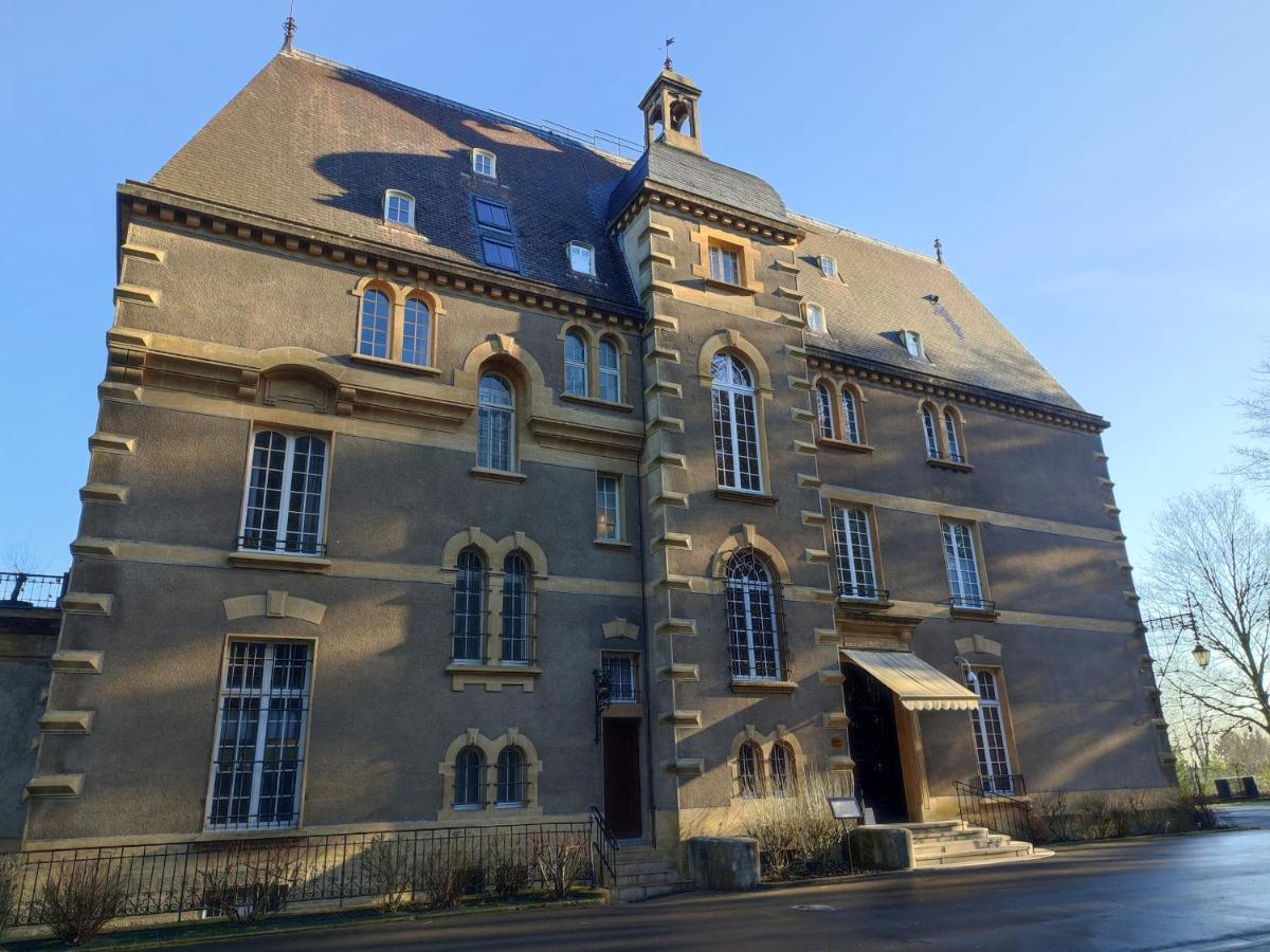 Hotel O Chateau Hayange Екстериор снимка